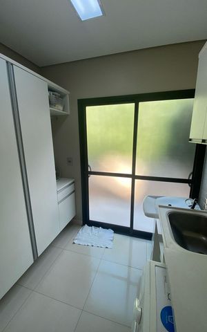 Casa de condomínio à venda com 406m², 4 quartos e 4 vagas
