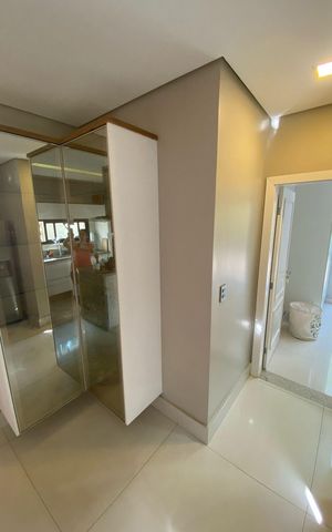 Casa de condomínio à venda com 406m², 4 quartos e 4 vagas