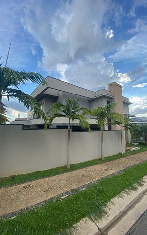Casa de condomínio à venda com 406m², 4 quartos e 4 vagas