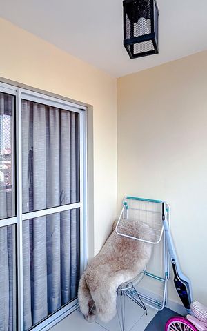 Apartamento à venda com 77m², 2 quartos e 2 vagasVaranda