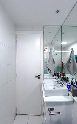 Apartamento à venda com 77m², 2 quartos e 2 vagasBanheiro