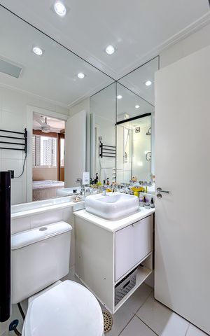 Apartamento à venda com 77m², 2 quartos e 2 vagasBanheiro da Suíte