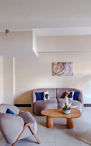 Apartamento à venda com 77m², 2 quartos e 2 vagasHall social