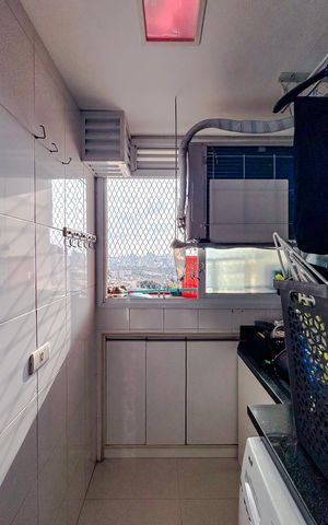 Apartamento à venda com 77m², 2 quartos e 2 vagasÁrea de Serviço