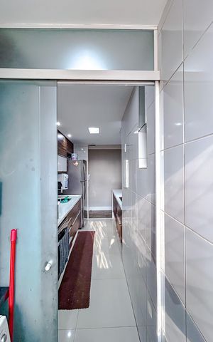 Apartamento à venda com 77m², 2 quartos e 2 vagasÁrea de Serviço