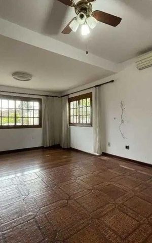 Casa para alugar com 486m², 4 quartos e 7 vagas