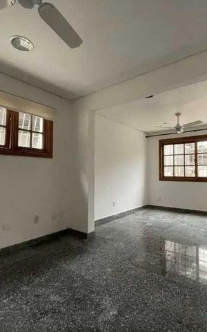 Casa para alugar com 486m², 4 quartos e 7 vagas