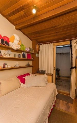 Apartamento para alugar com 181m², 3 quartos e sem vaga