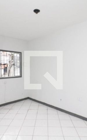 Casa à venda com 295m², 8 quartos e sem vaga Casa à venda com 295m², 8 quartos e sem vagaCasa 4