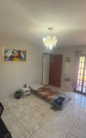 Casa para alugar com 480m², 4 quartos e 3 vagas Casa para alugar com 480m², 4 quartos e 3 vagasSala