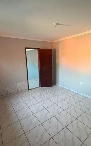 Casa para alugar com 480m², 4 quartos e 3 vagas Casa para alugar com 480m², 4 quartos e 3 vagasQuarto