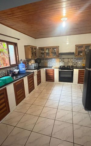 Casa para alugar com 480m², 4 quartos e 3 vagas Casa para alugar com 480m², 4 quartos e 3 vagasCozinha