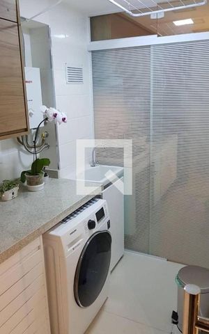 Apartamento à venda com 68m², 2 quartos e 1 vagaÁrea de serviço
