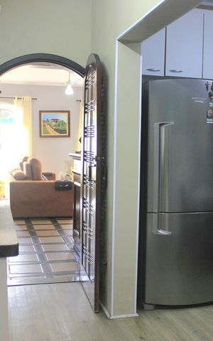Casa à venda com 180m², 4 quartos e 2 vagasCozinha 