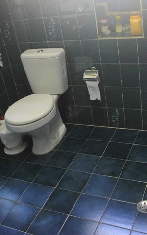 Casa à venda com 180m², 4 quartos e 2 vagasBanheiro da Suíte 