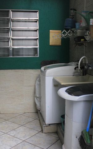 Casa à venda com 180m², 4 quartos e 2 vagasLavanderia e Quintal 