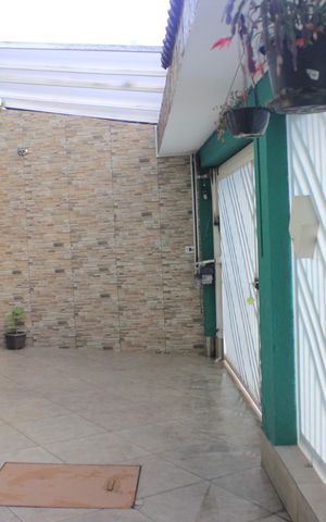 Casa à venda com 180m², 4 quartos e 2 vagasGaragem 