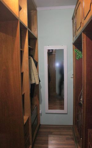 Casa à venda com 180m², 4 quartos e 2 vagasCloset da Suíte 