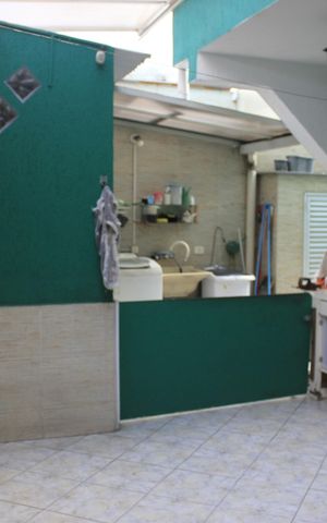 Casa à venda com 180m², 4 quartos e 2 vagasEspaço Gourmet 