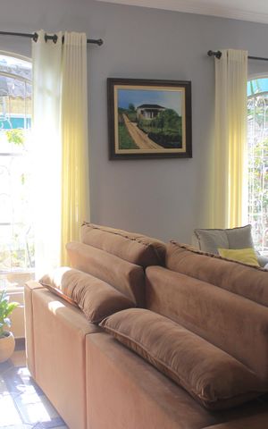 Casa à venda com 180m², 4 quartos e 2 vagasSala 