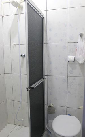 Casa à venda com 180m², 4 quartos e 2 vagasBanheiro da edícula 