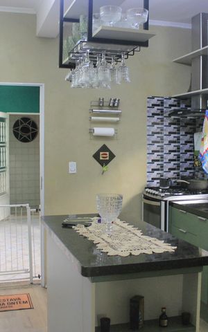 Casa à venda com 180m², 4 quartos e 2 vagasCozinha 