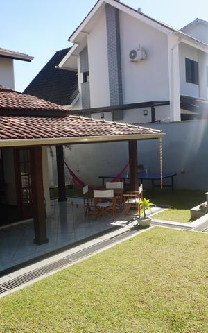 Casa de condomínio à venda com 322m², 4 quartos e 4 vagasÁrea Externa