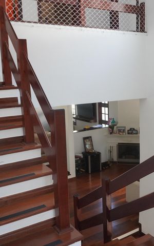 Casa de condomínio à venda com 322m², 4 quartos e 4 vagasPiso Superior