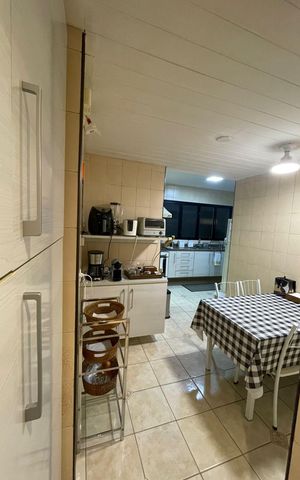 Apartamento à venda com 178m², 3 quartos e 3 vagas Apartamento à venda com 178m², 3 quartos e 3 vagasCozinha
