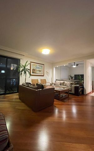 Apartamento à venda com 178m², 3 quartos e 3 vagas Apartamento à venda com 178m², 3 quartos e 3 vagasSala