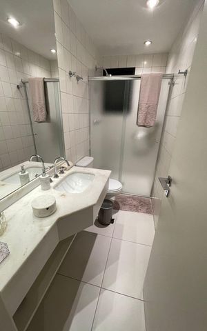 Apartamento à venda com 178m², 3 quartos e 3 vagas Apartamento à venda com 178m², 3 quartos e 3 vagasBanheiro