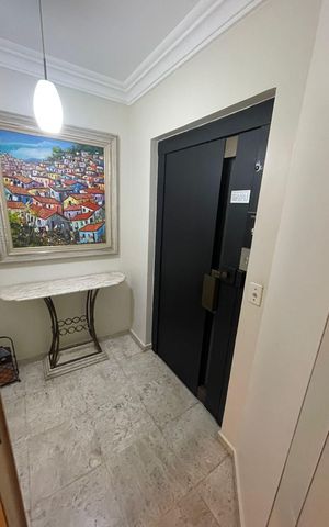 Apartamento à venda com 178m², 3 quartos e 3 vagas Apartamento à venda com 178m², 3 quartos e 3 vagasHall de entrada