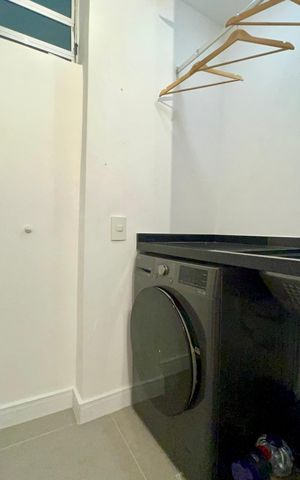 Apartamento à venda com 90m², 2 quartos e 1 vaga Apartamento à venda com 90m², 2 quartos e 1 vagaÁrea de Serviço