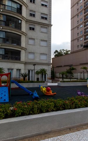 Apartamento à venda com 96m², 3 quartos e 3 vagasÁrea comum - Playground
