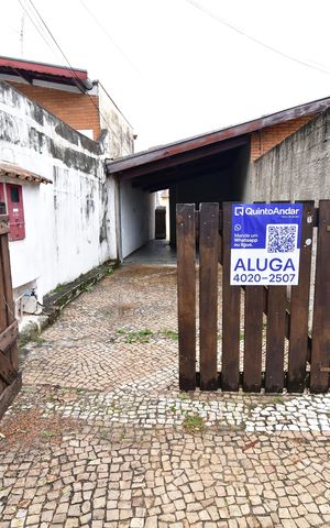 Casa para alugar com 150m², 2 quartos e 1 vagaFachada / Placa