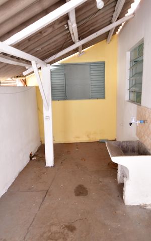 Casa para alugar com 150m², 2 quartos e 1 vagaÁrea de Serviço