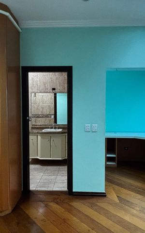 Casa à venda com 536m², 4 quartos e 11 vagas Casa à venda com 536m², 4 quartos e 11 vagasSuite 2
