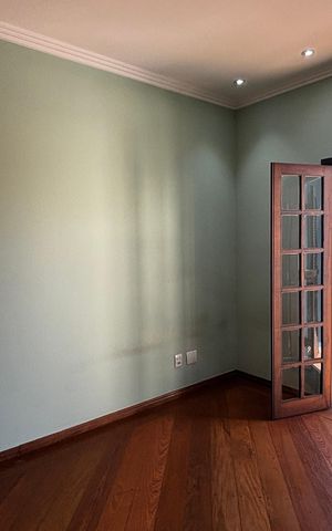 Casa à venda com 536m², 4 quartos e 11 vagas Casa à venda com 536m², 4 quartos e 11 vagasQuarto 1