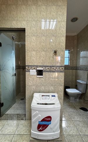 Casa à venda com 536m², 4 quartos e 11 vagas Casa à venda com 536m², 4 quartos e 11 vagasBanheiro da Suíte 1