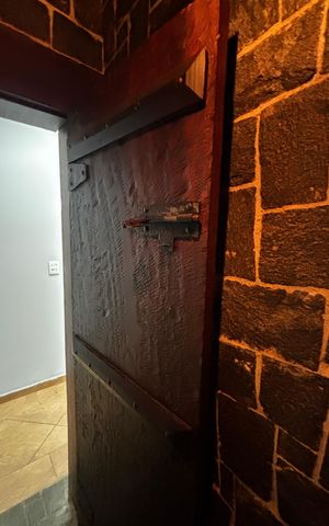 Casa à venda com 536m², 4 quartos e 11 vagas Casa à venda com 536m², 4 quartos e 11 vagasAdega
