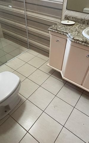 Casa à venda com 536m², 4 quartos e 11 vagas Casa à venda com 536m², 4 quartos e 11 vagasBanheiro da Suíte 3