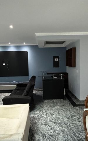 Casa à venda com 536m², 4 quartos e 11 vagas Casa à venda com 536m², 4 quartos e 11 vagasSala de Estar