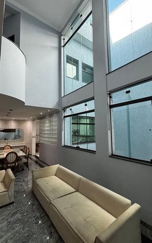 Casa à venda com 536m², 4 quartos e 11 vagas Casa à venda com 536m², 4 quartos e 11 vagasSala de Estar
