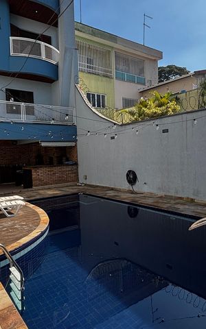 Casa à venda com 536m², 4 quartos e 11 vagas Casa à venda com 536m², 4 quartos e 11 vagasPiscina - Quintal