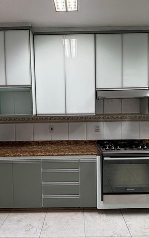 Casa à venda com 536m², 4 quartos e 11 vagas Casa à venda com 536m², 4 quartos e 11 vagasCozinha