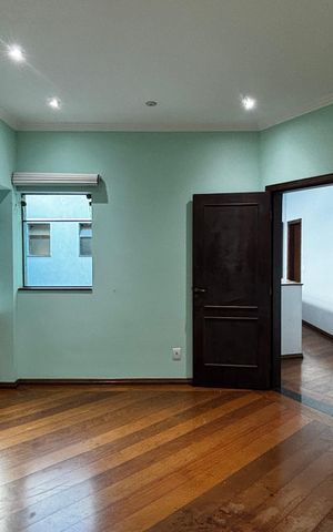 Casa à venda com 536m², 4 quartos e 11 vagas Casa à venda com 536m², 4 quartos e 11 vagasSuite 2