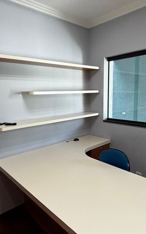 Casa à venda com 536m², 4 quartos e 11 vagas Casa à venda com 536m², 4 quartos e 11 vagasEscritório