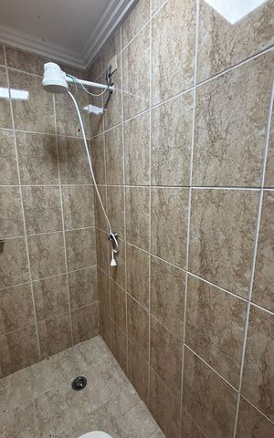 Casa à venda com 536m², 4 quartos e 11 vagas Casa à venda com 536m², 4 quartos e 11 vagasBanheiro de serviço