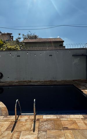 Casa à venda com 536m², 4 quartos e 11 vagas Casa à venda com 536m², 4 quartos e 11 vagasPiscina - Quintal
