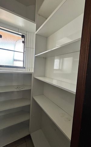 Casa à venda com 536m², 4 quartos e 11 vagas Casa à venda com 536m², 4 quartos e 11 vagasDespensa